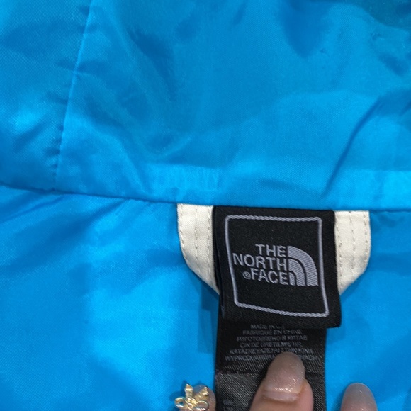 The Northface Girls Ski/Winter Jacket (SIze:18 XL) - Picture 2 of 15